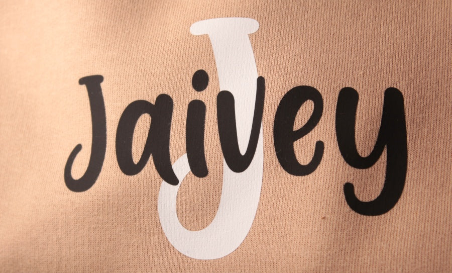 Gepersonaliseerde trui met initiaal & naam