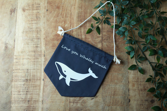Vaandel “Love you whaley much”